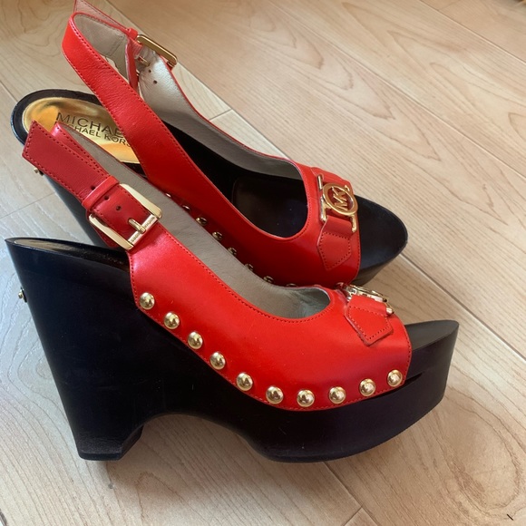 MICHAEL Kors Charm Res Sling Platform Pumps - Picture 8 of 8